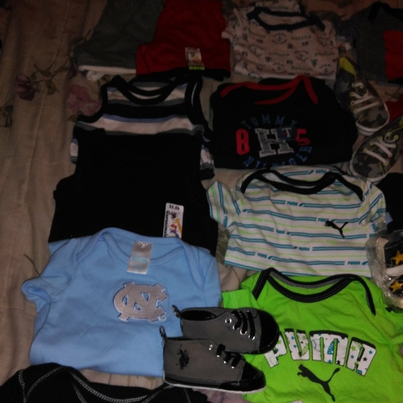 25 piece Name Brands boys lot 0-6m - Picture 2 of 6